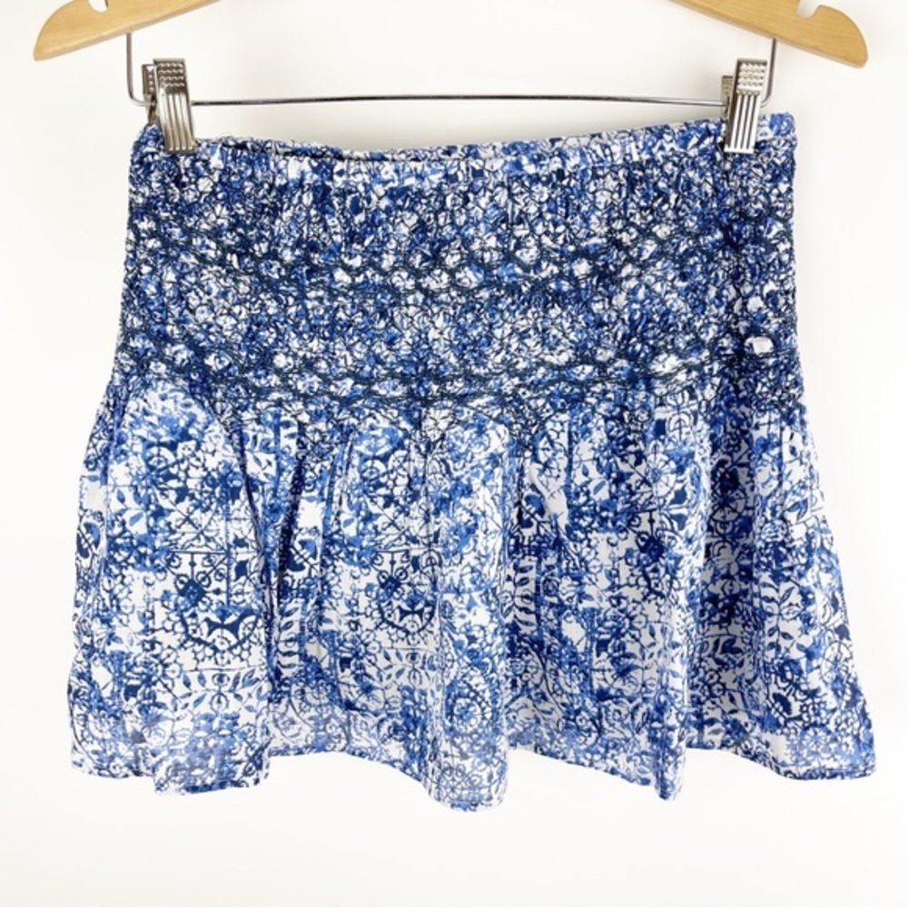 Scoop NYC Blue Floral Crinkle Skirt Size Medium